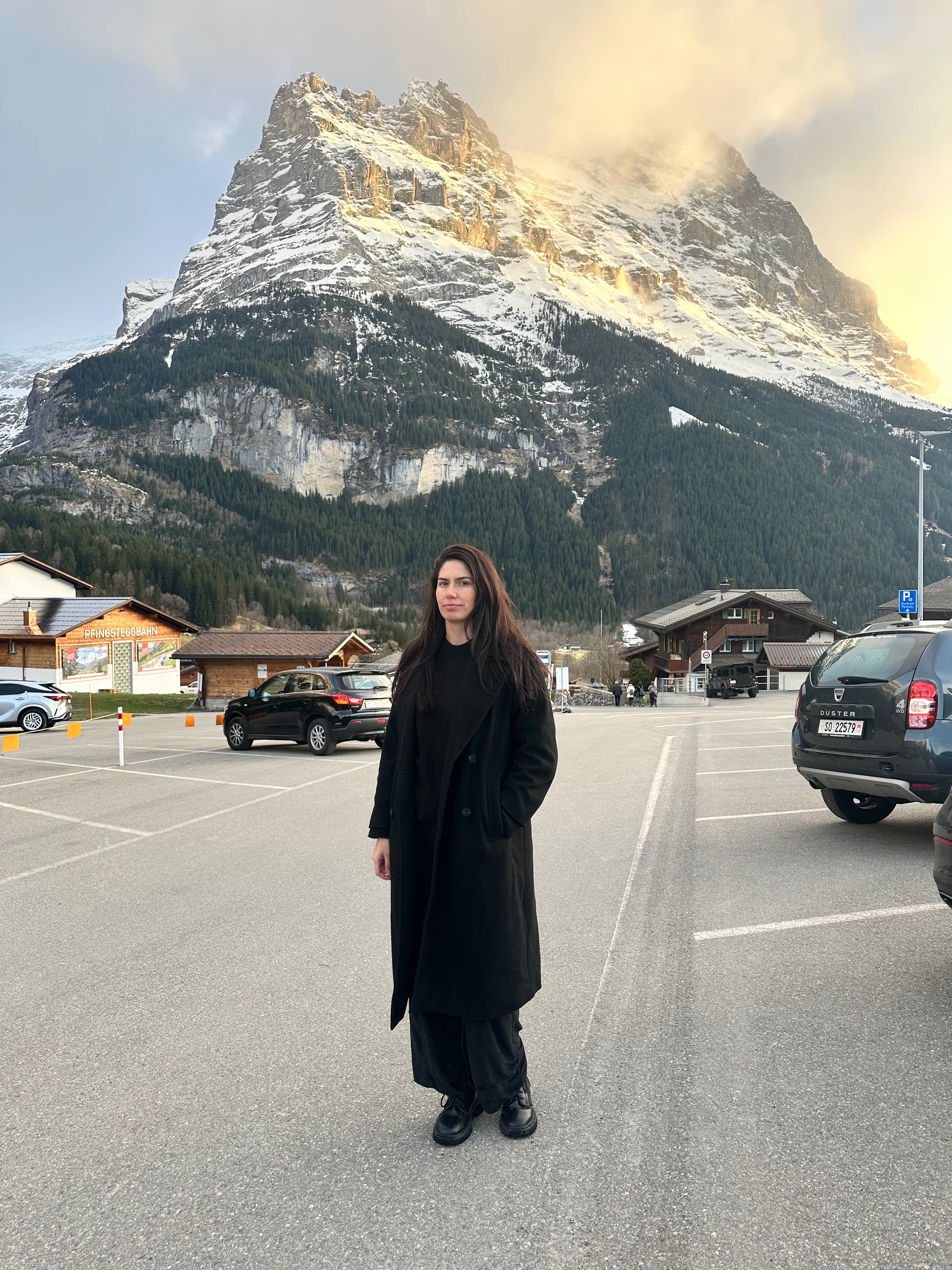 BRENDA - Brazilian DJ performing in scenic mountain location